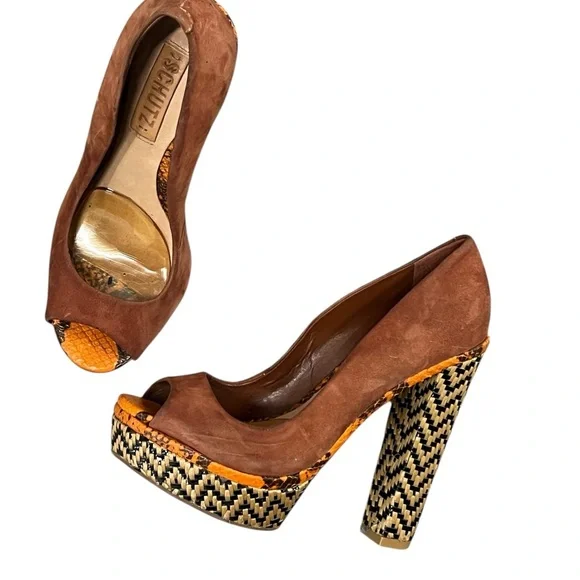 Schutz Cara Raffia High Heel - Picture 10 of 12